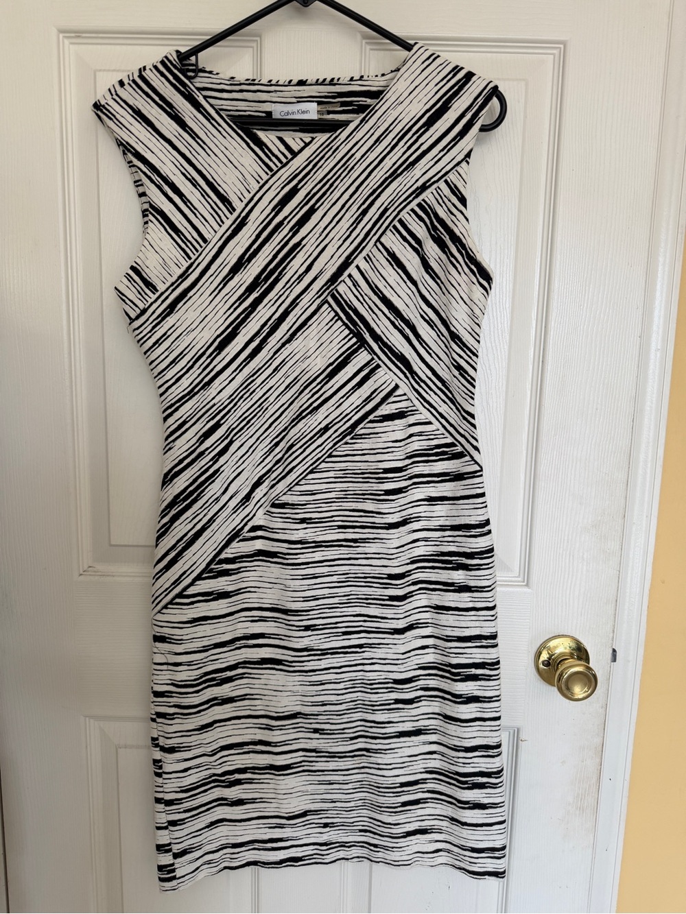 Calvin Klein Black & White Textured Stripe Midi Sheath Dress Sz 10